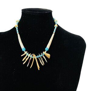 Vintage Turquoise & White Beaded Shell Necklace With Magnetic‎ Clasp 16"